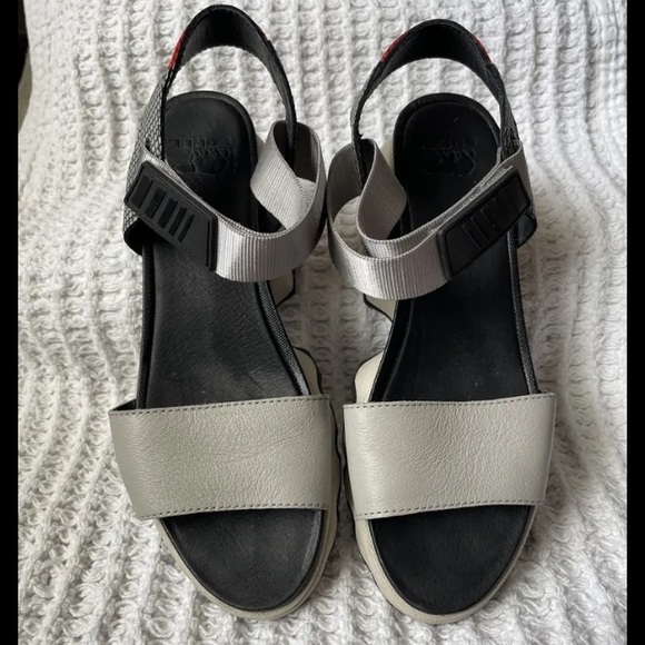 Sorel kinetic impact sandals size 9 - Picture 7 of 8